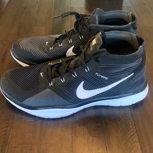 Never worn mens Nike flywire training shoes